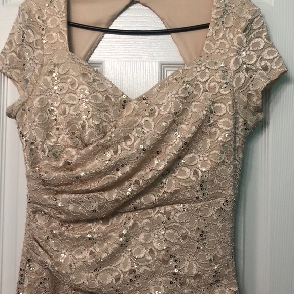 Dress - Picture 3 of 4